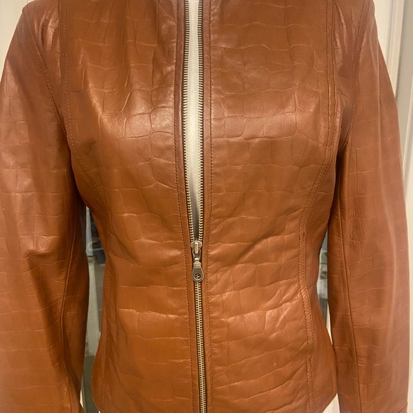 Vintage Camel Leather Jacket - Picture 2 of 9